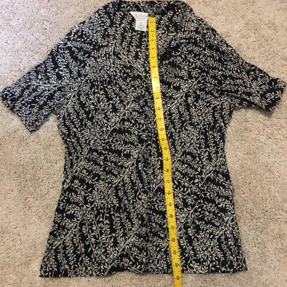 Outline Petite 90s Crepe Button Down Shirt - Picture 13 of 14